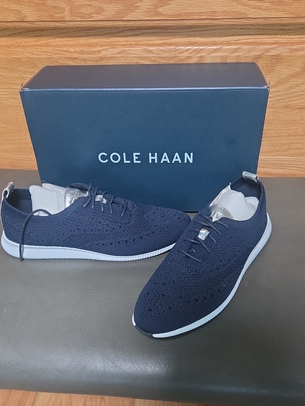 Cole Haan Women's Navy Knit Sneaker with White Sole. SIZE 8.5